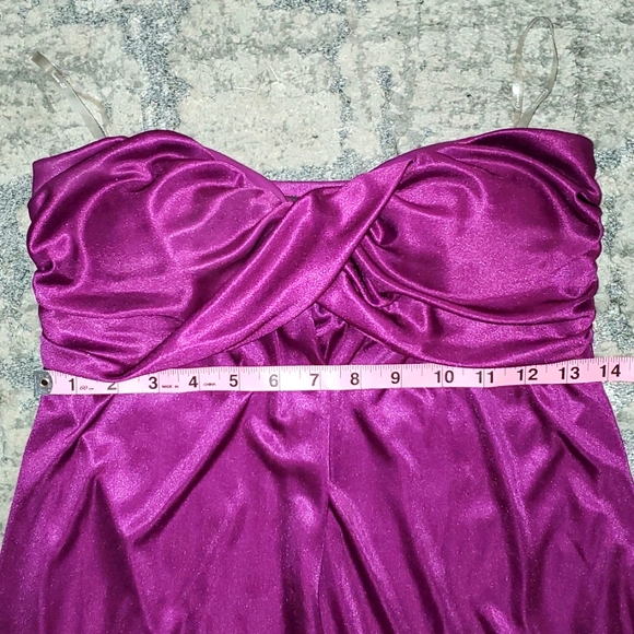 Party Bubble Hem Strapless Dress - Picture 6 of 7